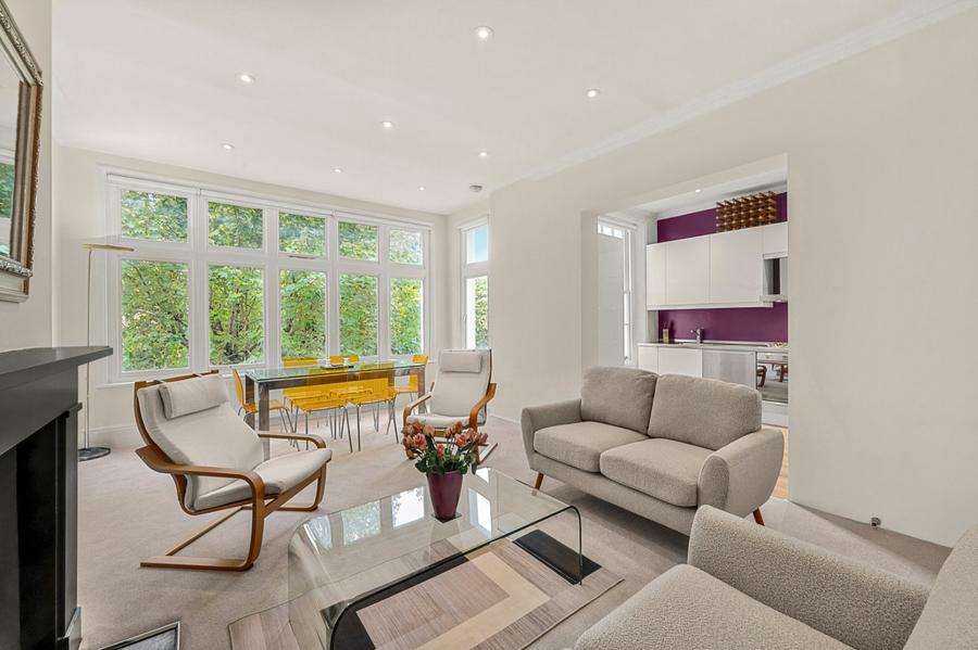 2 bedroom Flat to rent in Abbey Road-view2