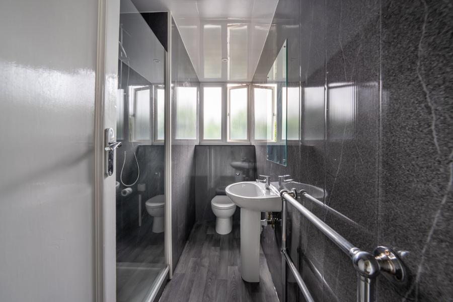 1 bedroom Flat to rent in Grove Hall Court-view8