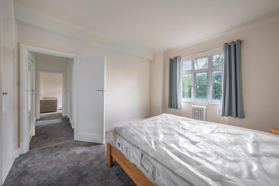 1 bedroom Flat to rent in Grove Hall Court-view7