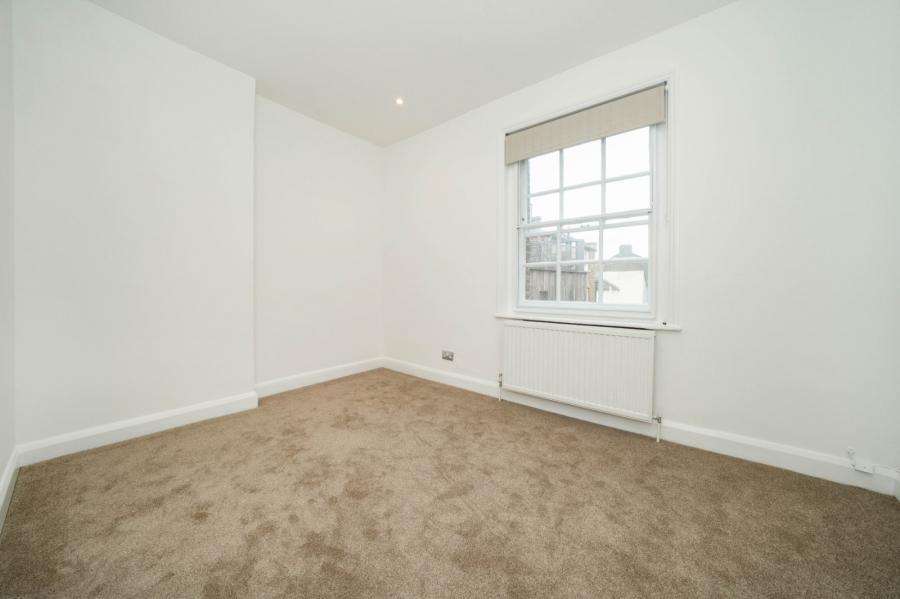 2 bedroom Flat to rent in Highgate West Hill-view9