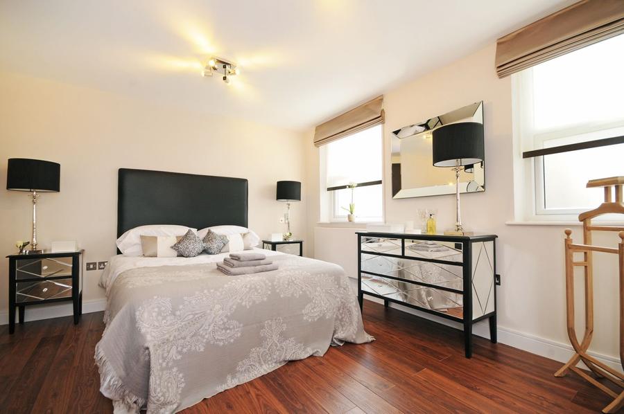 3 bedroom Flat to rent in Boydell Court-view8