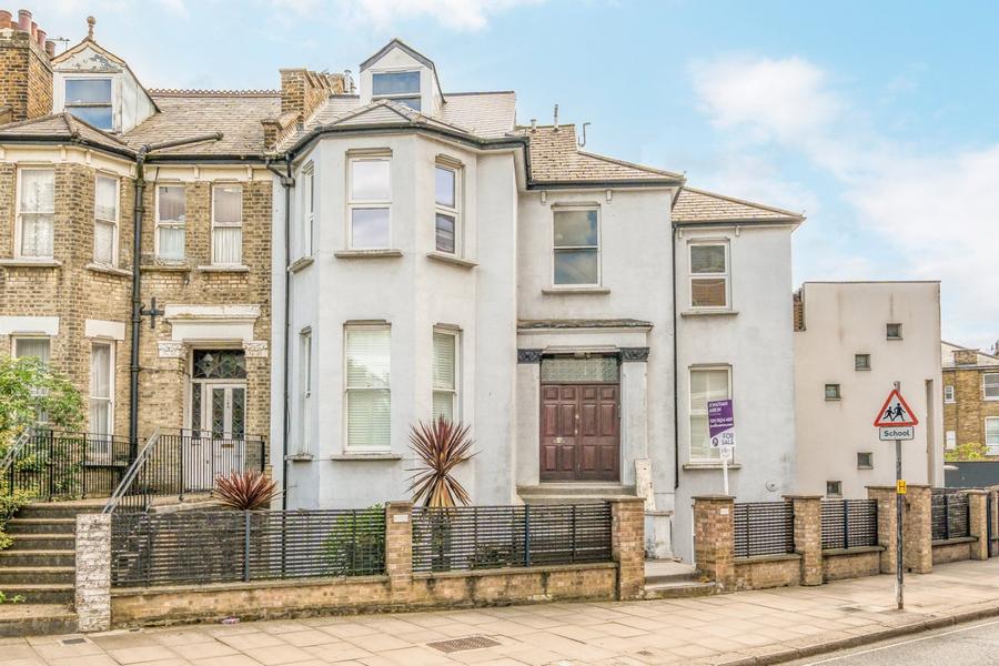 2 bedroom Flat to rent in Mill Lane-view3