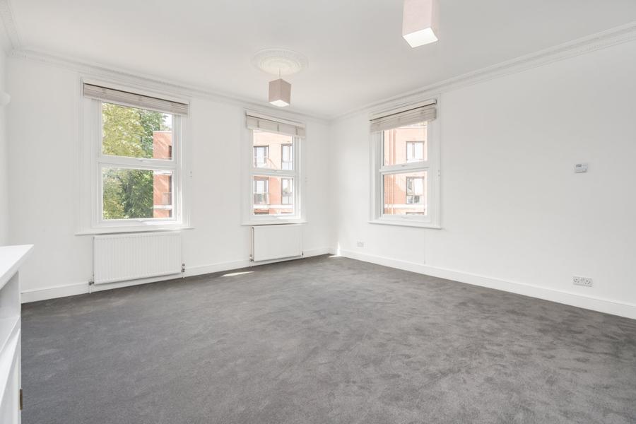 2 bedroom Flat to rent in Mill Lane-view7