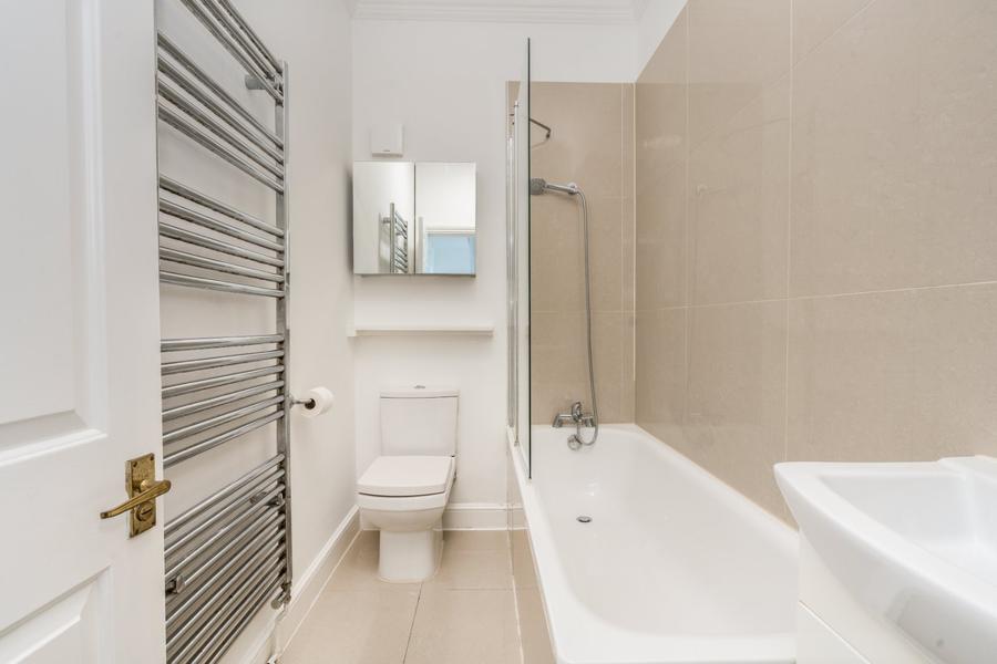 2 bedroom Flat to rent in Mill Lane-view9