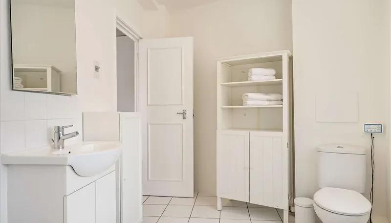 1 bedroom Flat to rent in Hill Street-view9