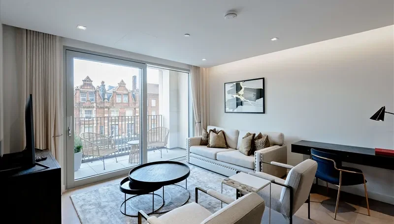 1 bedroom Flat to rent in Garrett Mansions-view3