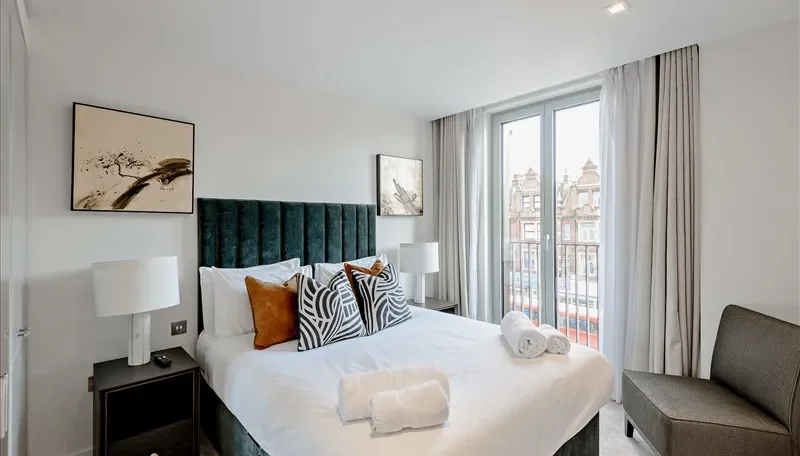 1 bedroom Flat to rent in Garrett Mansions-view8