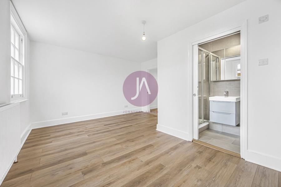 2 bedroom Flat to rent in Caledonian Road-view7