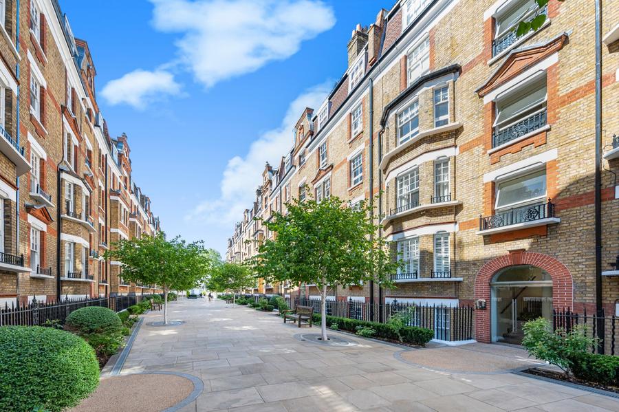 1 bedroom Flat to rent in Marlborough-view1