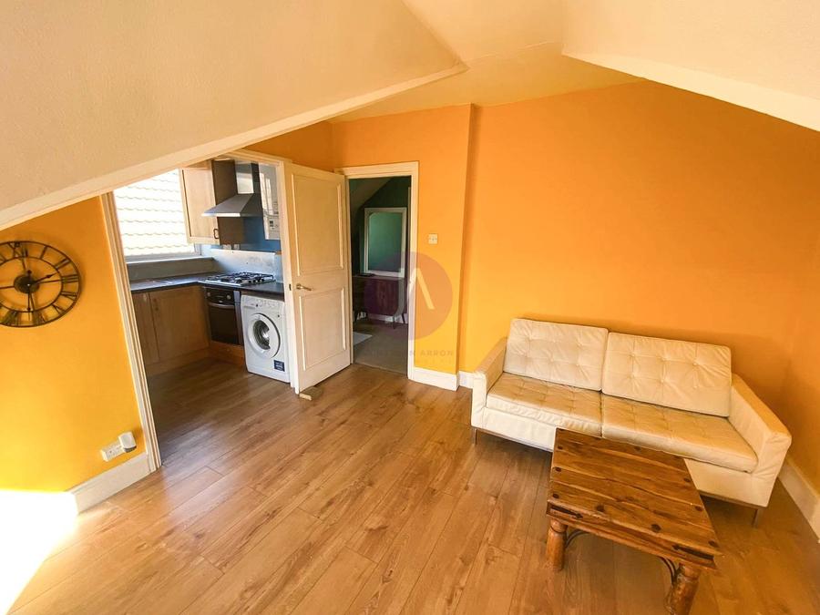 1 bedroom Flat to rent in Malvern Road-view5