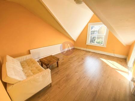 1 bedroom Flat to rent in Malvern Road-List2387