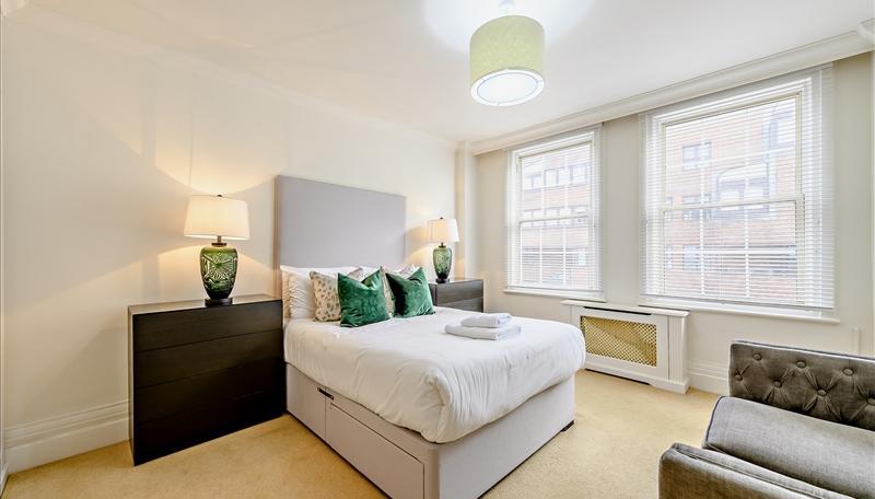 3 bedroom Flat to rent in Strathmore Court-view9