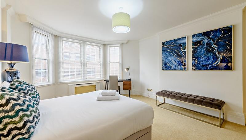 3 bedroom Flat to rent in Strathmore Court-view8