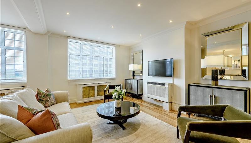3 bedroom Flat to rent in Strathmore Court-view4