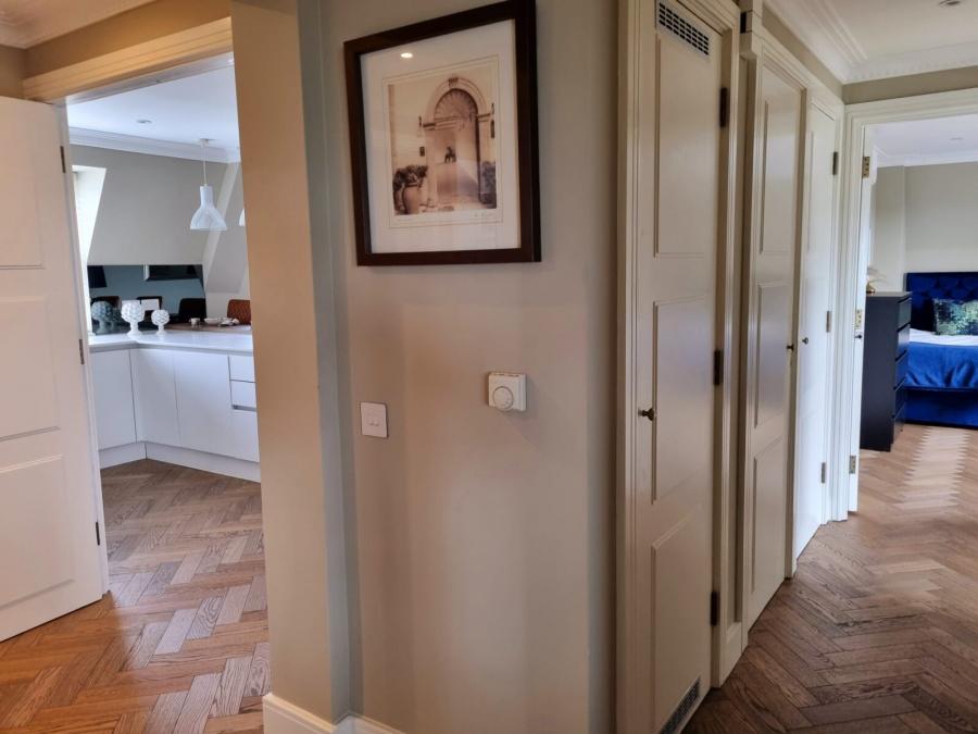 3 bedroom Flat to rent in Boydell Court-view8