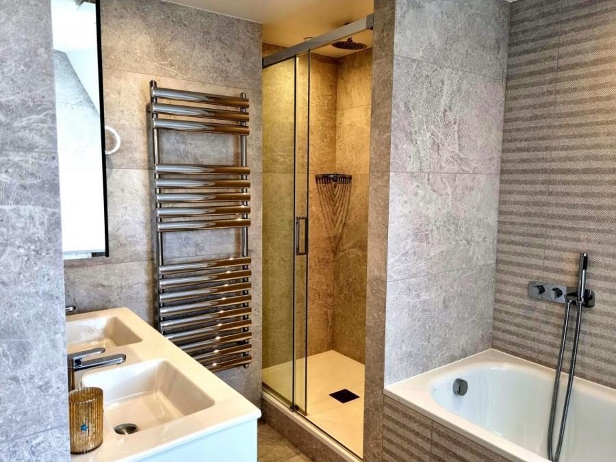 3 bedroom Flat to rent in Boydell Court-view9