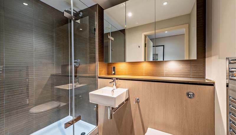 3 bedroom Flat to rent in 4B Merchant Square East-view10