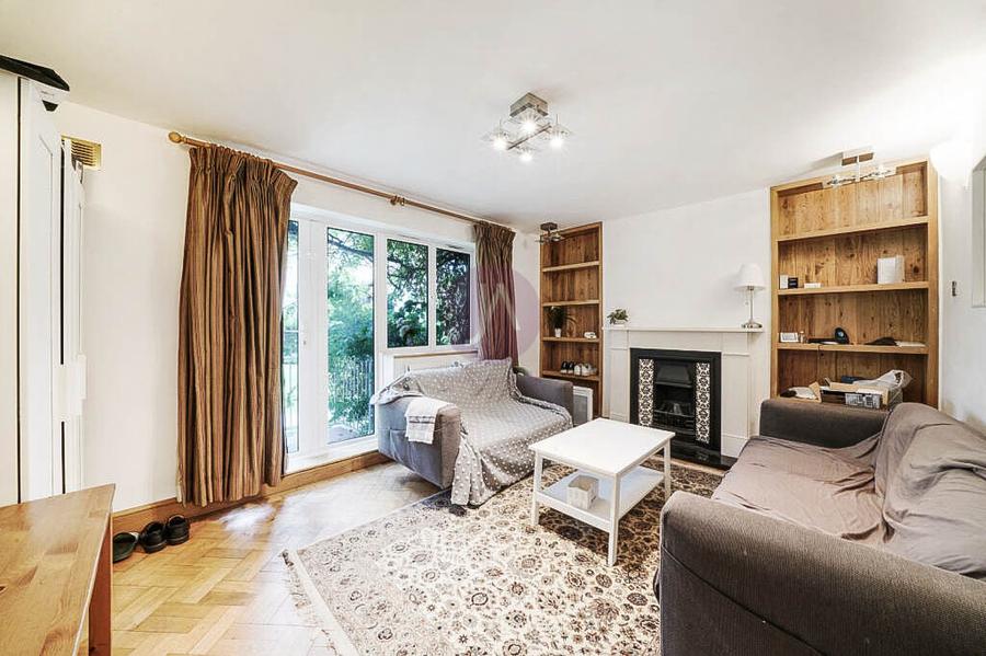 2 bedroom Flat to rent in Bradman House-view3