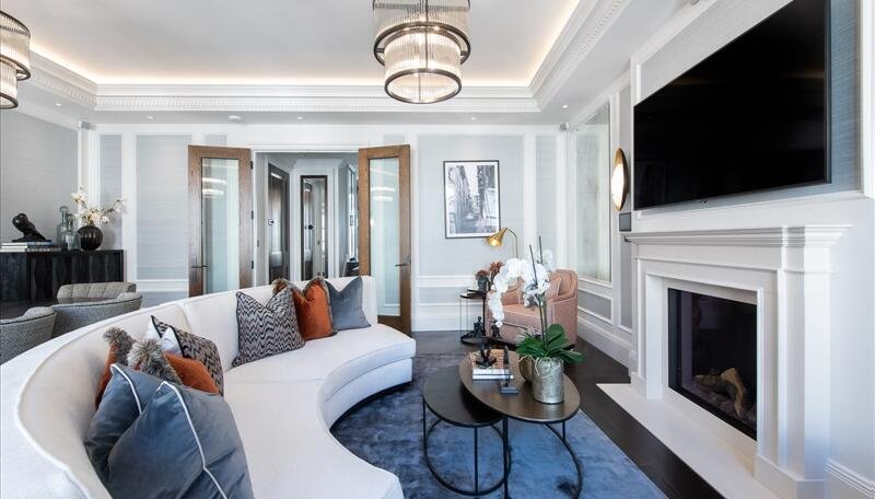 2 bedroom Flat to rent in Prince of Wales Terrace-view2