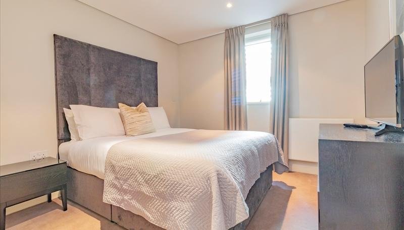 3 bedroom Flat to rent in 4b Merchant Square East-view7