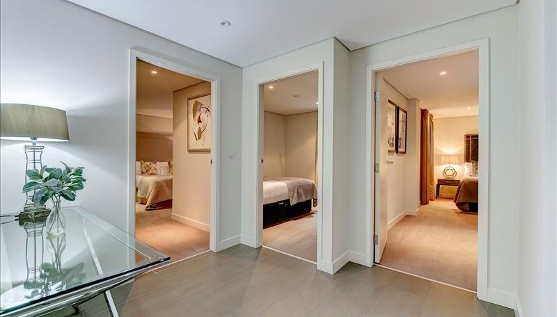 3 bedroom Flat to rent in 4b Merchant Square East-view8