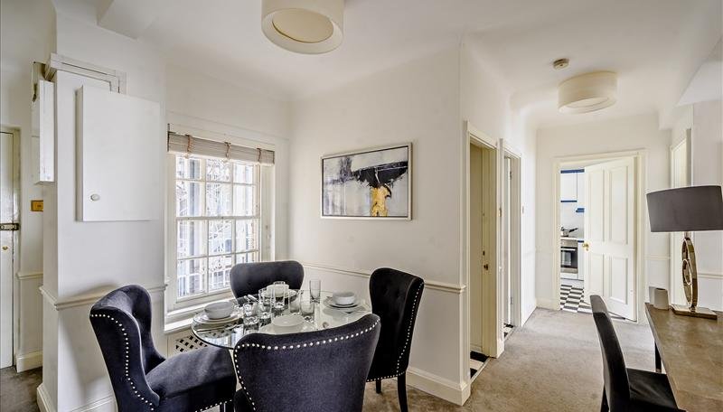 2 bedroom Flat to rent in Pelham Court-view2