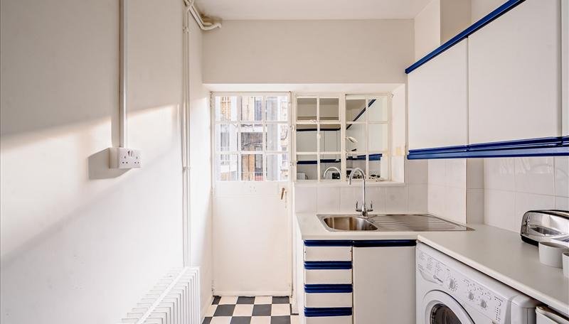 2 bedroom Flat to rent in Pelham Court-view9