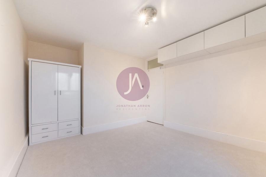 2 bedroom Flat to rent in Sherlock Court-view10