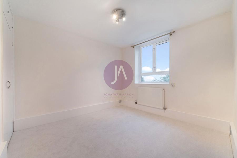 2 bedroom Flat to rent in Sherlock Court-view7