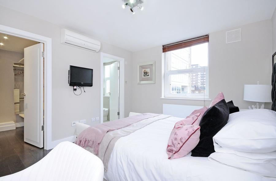3 bedroom Flat to rent in Boydell Court-view6