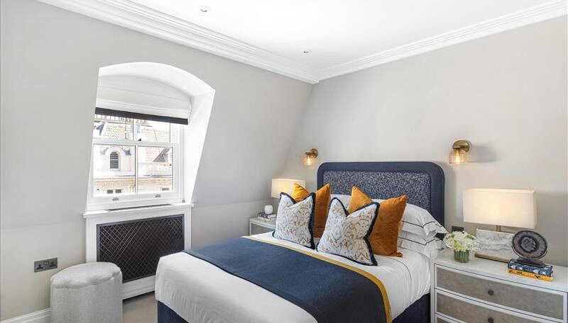3 bedroom Flat to rent in Prince of Wales Terrace-view9