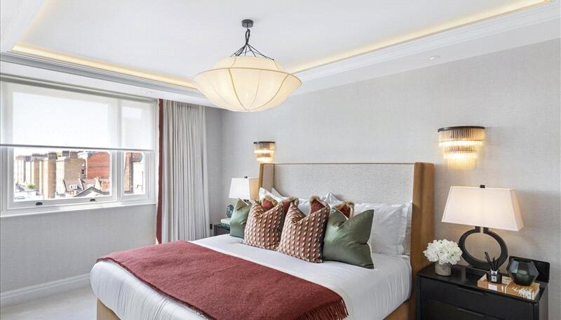 3 bedroom Flat to rent in Prince of Wales Terrace-view8