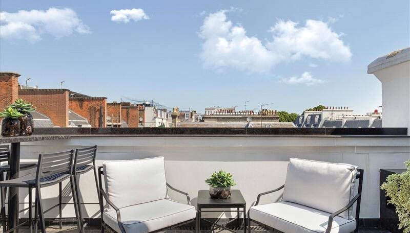 3 bedroom Flat to rent in Prince of Wales Terrace-view12