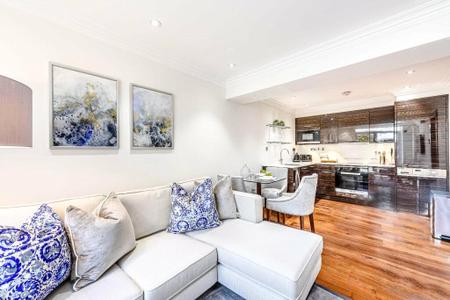 1 bedroom Flat to rent in Garden House-List2357