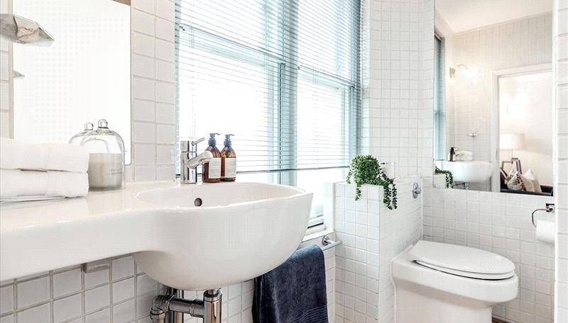 Flat to rent in Hill Street-view8