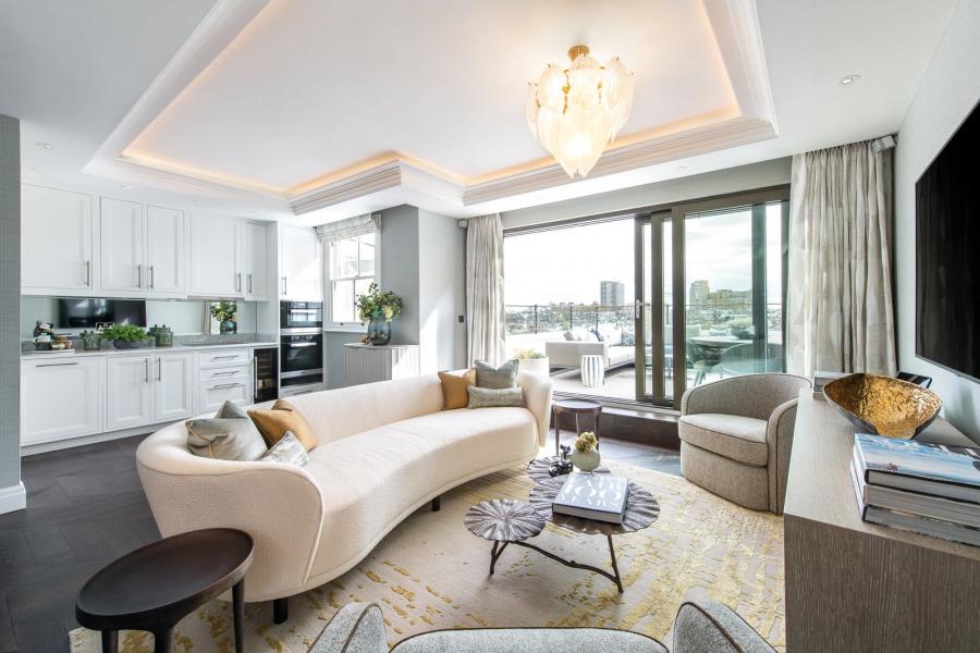 2 bedroom Flat to rent in Prince of Wales Terrace-view1