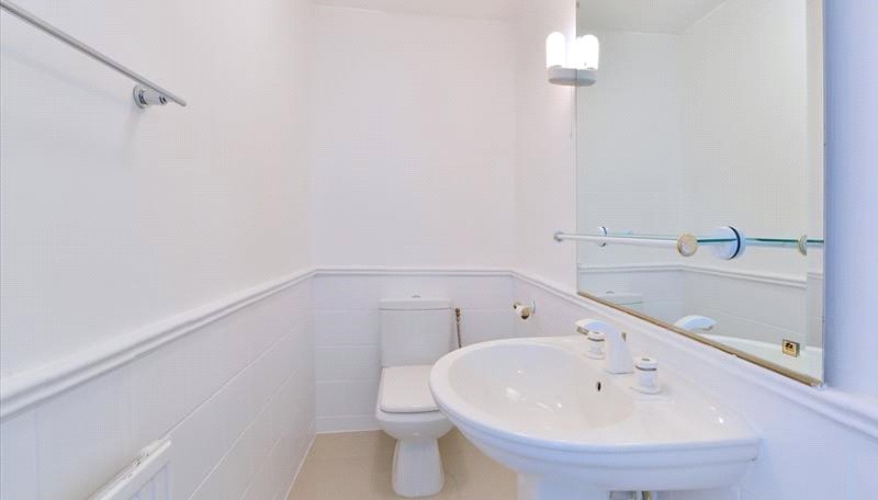 2 bedroom Flat to rent in Somerset Court-view16