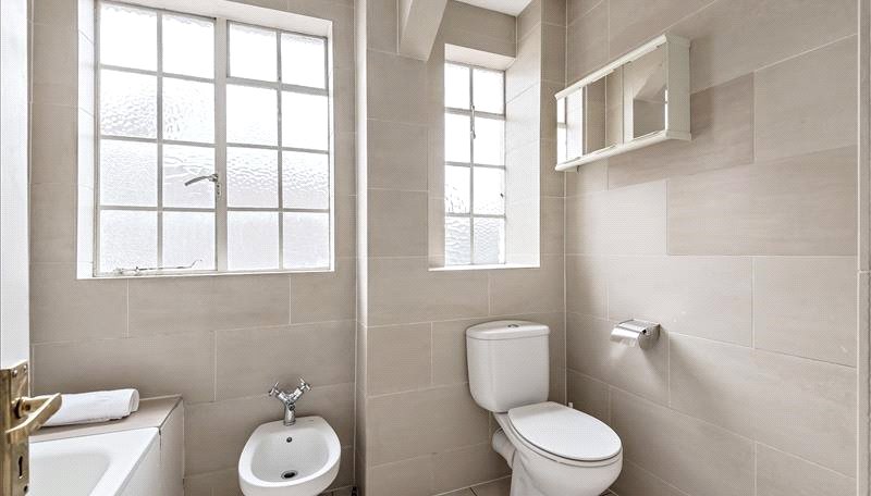 6 bedroom Flat to rent in Strathmore Court-view11