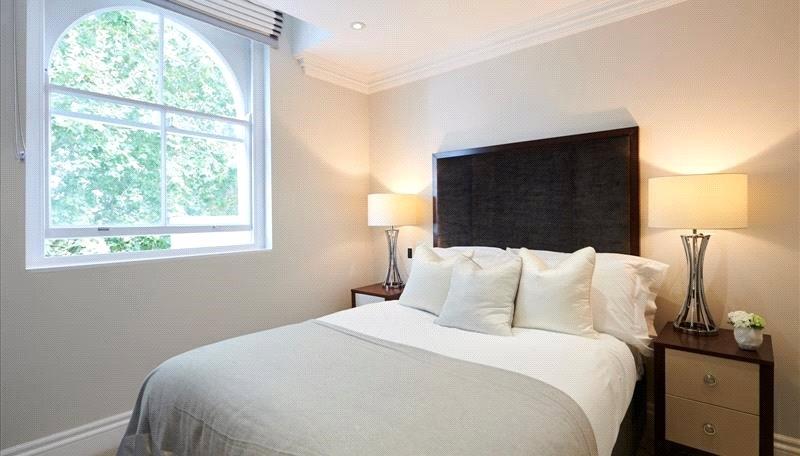 2 bedroom Flat to rent in Garden House-view4
