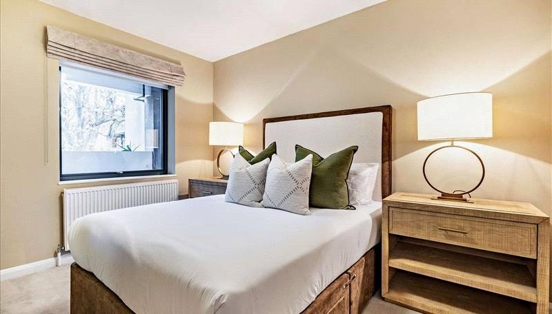 2 bedroom Flat to rent in Fulham Road-view7