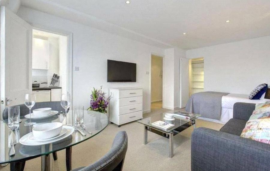 Flat to rent in Hill Street-view2