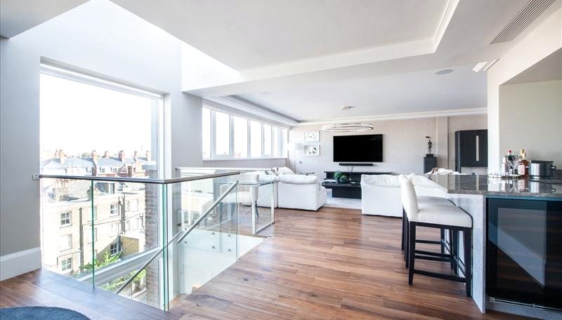 3 bedroom Flat to rent in Imperial House-view11