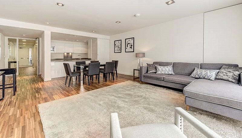 2 bedroom Flat to rent in Fulham Road-view1