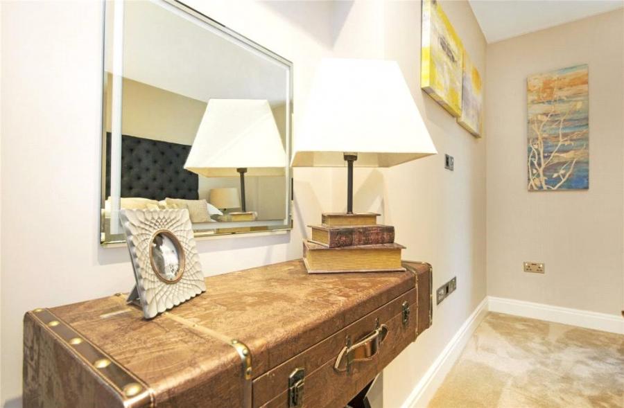 3 bedroom Flat to rent in Lyndhurst Lodge-view12