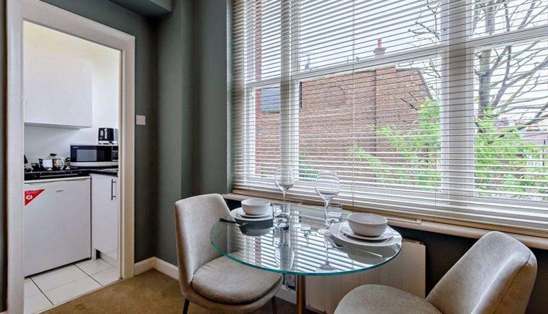 1 bedroom Flat to rent in Hill Street-view6
