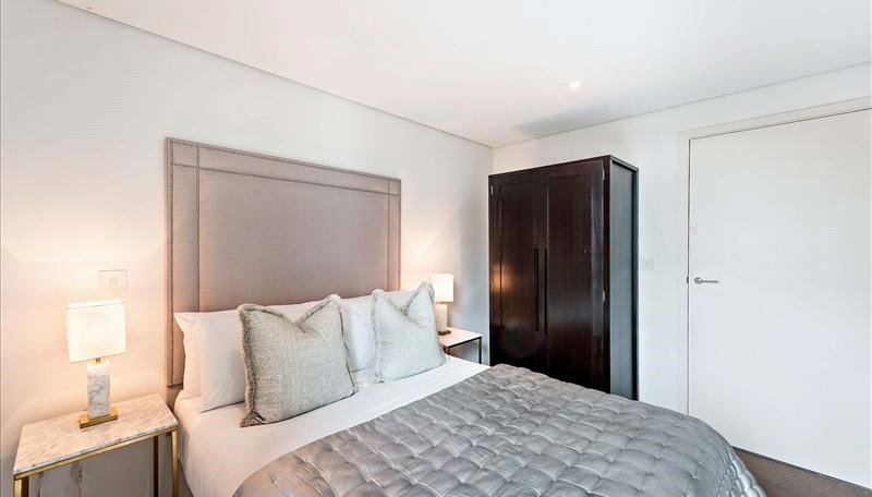 3 bedroom Flat to rent in Merchant Square East-view10