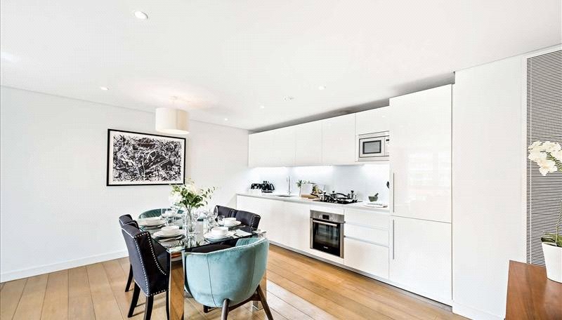 3 bedroom Flat to rent in Merchant Square East-view4