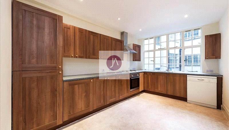 5 bedroom Flat to rent in Strathmore Court-view4