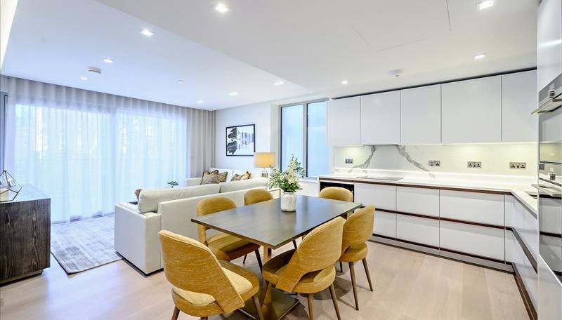 1 bedroom Flat to rent in Garrett Mansions-view1
