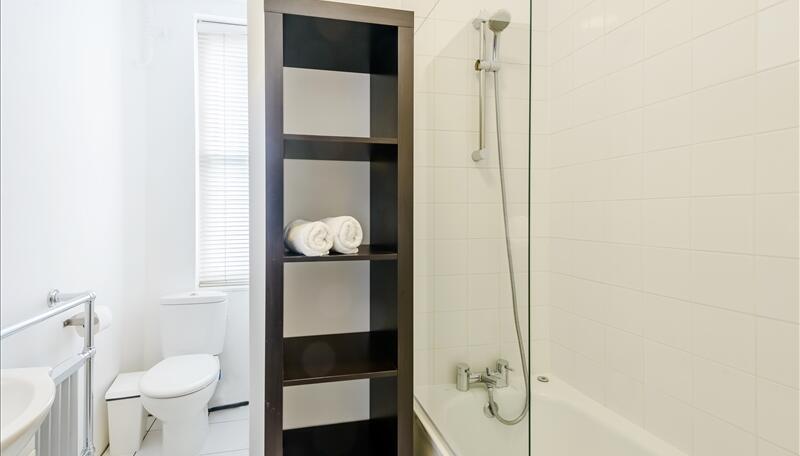 Flat to rent in Hill Street-view5
